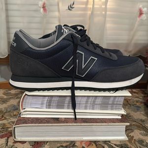NEW - New Balance 501 Ripple Sole in Navy blue. MZ501CRA - Size 9.5 men’s US.